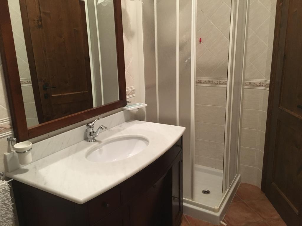Appartamenti E Camere Il Poggio Di D'Angeli Lidia Auditore Ngoại thất bức ảnh