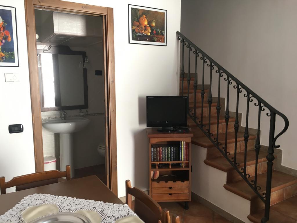 Appartamenti E Camere Il Poggio Di D'Angeli Lidia Auditore Ngoại thất bức ảnh