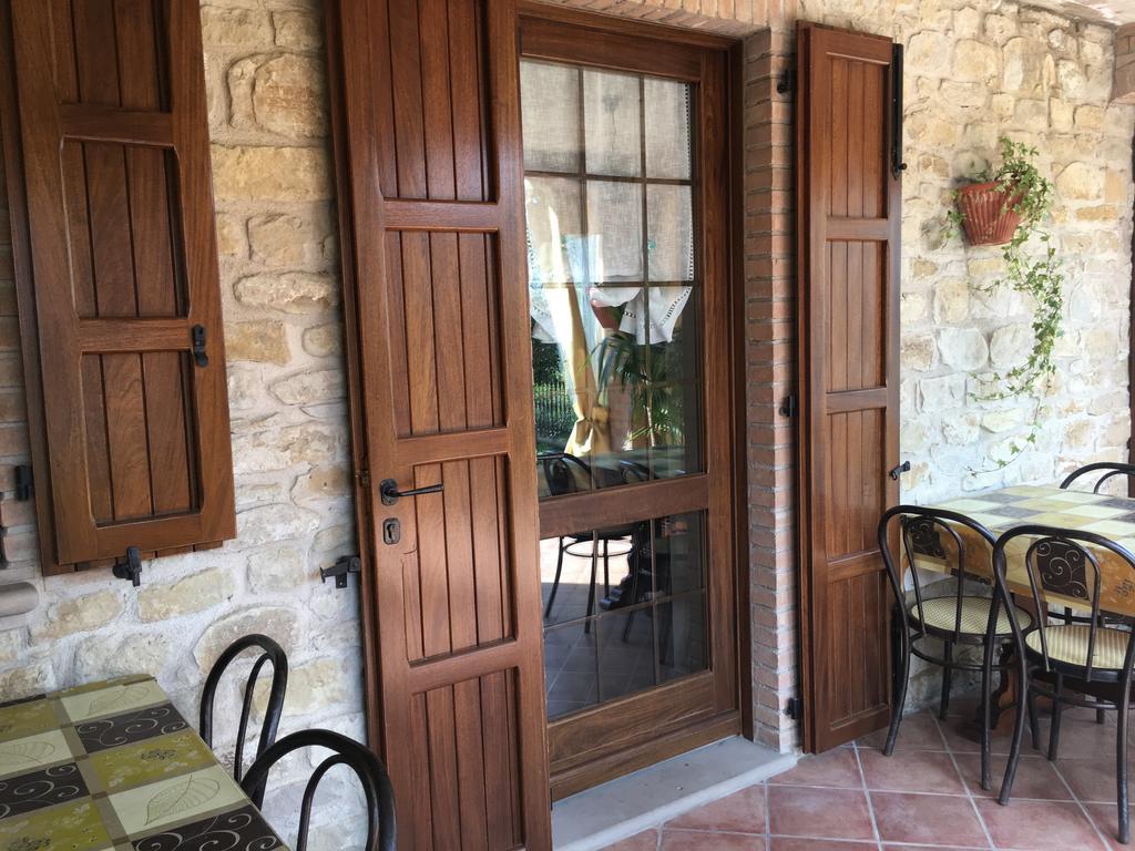 Appartamenti E Camere Il Poggio Di D'Angeli Lidia Auditore Ngoại thất bức ảnh