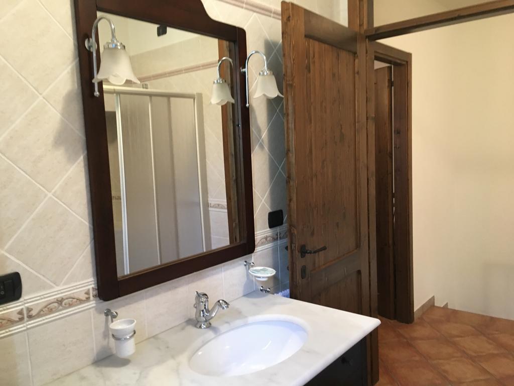 Appartamenti E Camere Il Poggio Di D'Angeli Lidia Auditore Ngoại thất bức ảnh