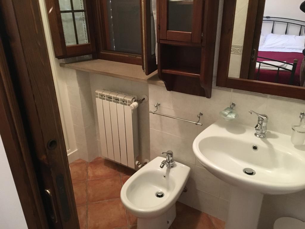 Appartamenti E Camere Il Poggio Di D'Angeli Lidia Auditore Ngoại thất bức ảnh