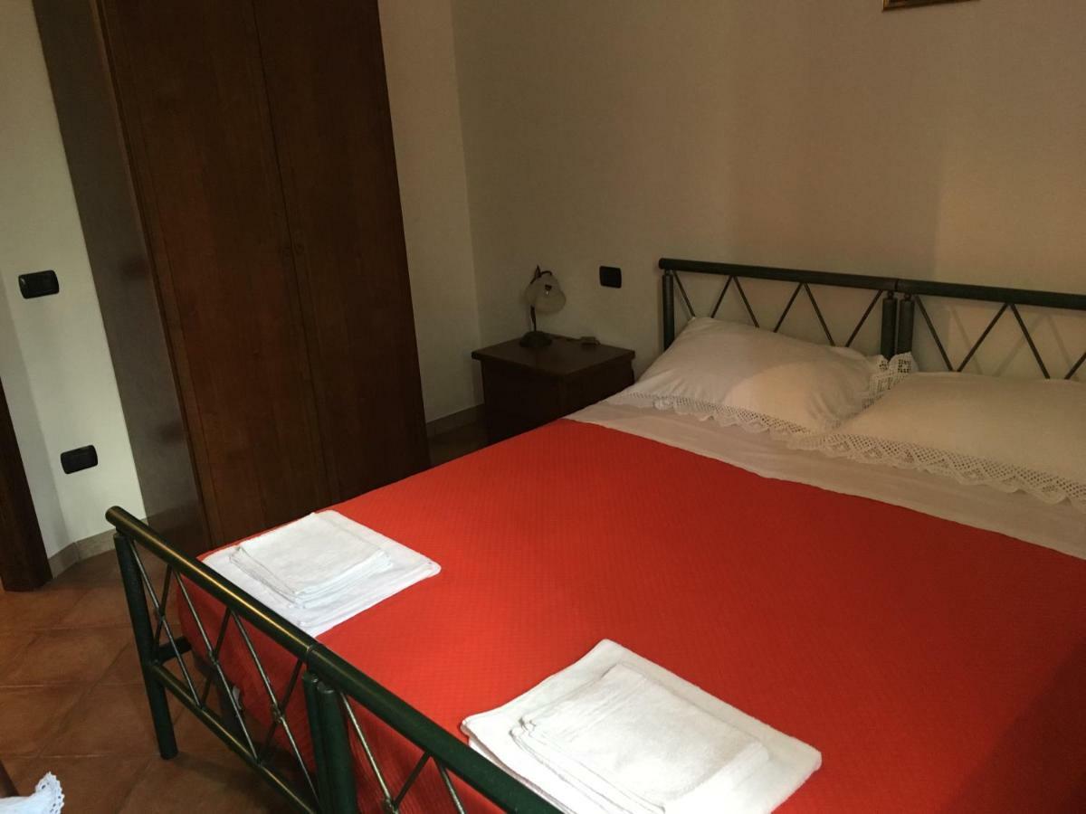 Appartamenti E Camere Il Poggio Di D'Angeli Lidia Auditore Ngoại thất bức ảnh