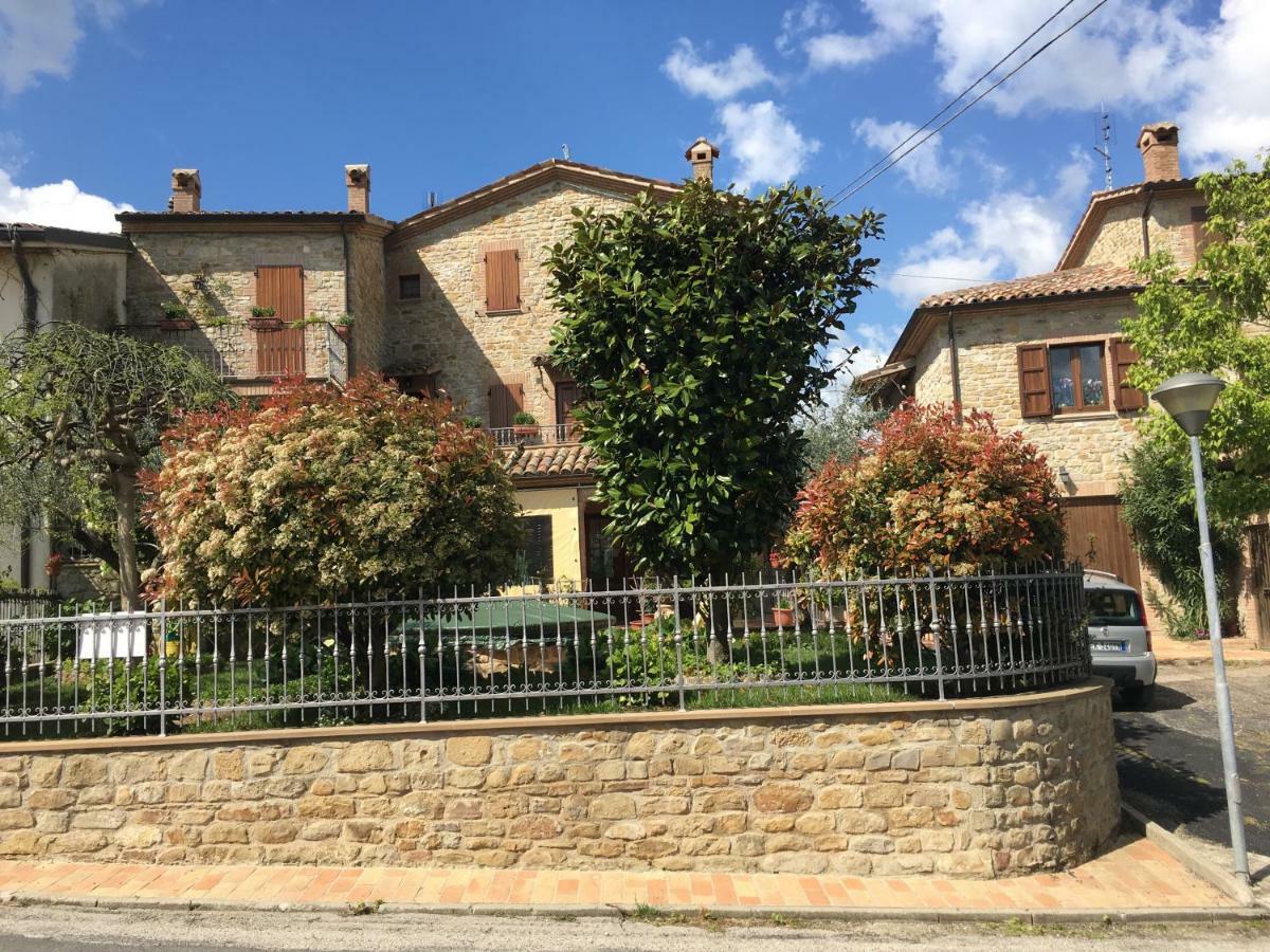 Appartamenti E Camere Il Poggio Di D'Angeli Lidia Auditore Ngoại thất bức ảnh