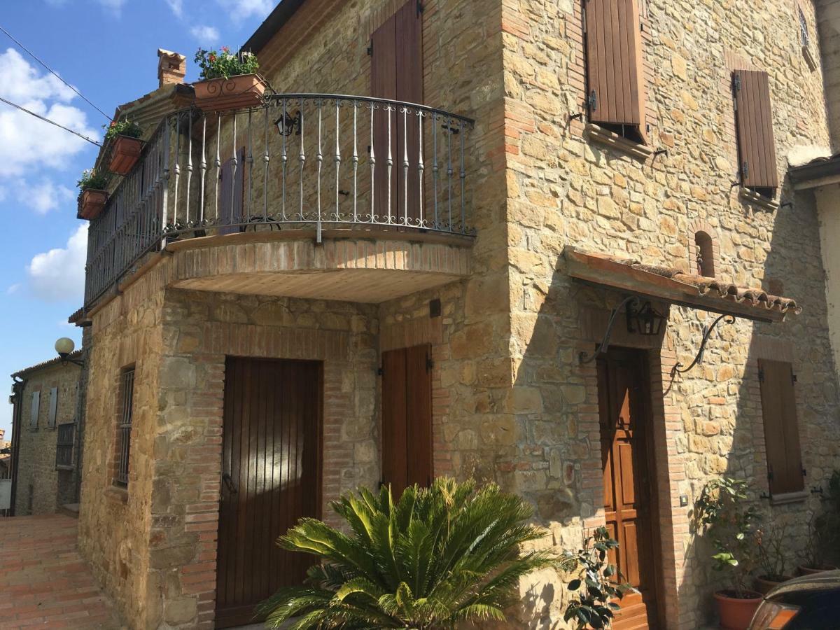 Appartamenti E Camere Il Poggio Di D'Angeli Lidia Auditore Ngoại thất bức ảnh